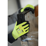 CG1CHLD00_Manusi de protectie Hi-VIZ, cu rezistenta la taiere D, Eurocut Strong L440, galben fluorescent, imersie de latex, aderenta in mediu uscat, umed, flexibile_aplicat2